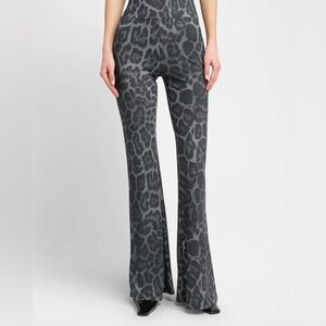 Stella McCartney Flared leopard leggings size small